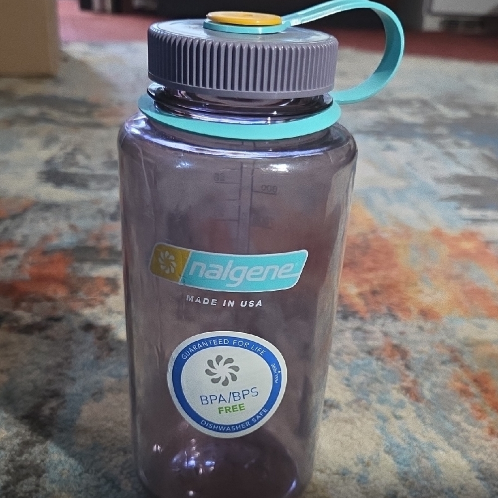 Nalgene 32oz Aubergine Water Bottle